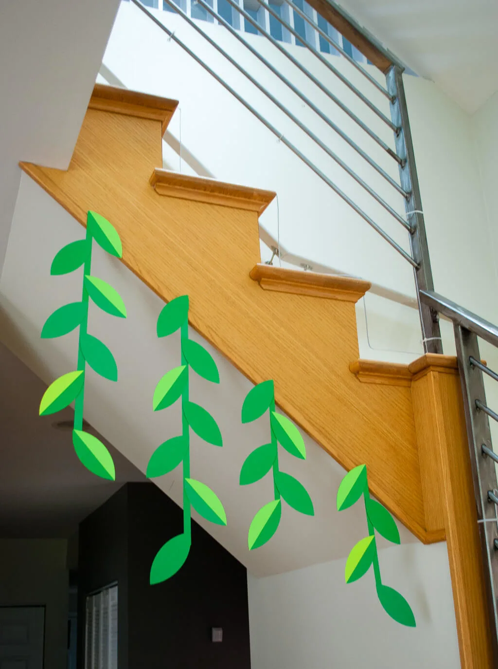 DIY paper leaf vines