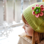 The 15-minute DIY winter hat. This is such a simple DIY Grab a recycled sweater make this winter hat for yourself or as a DIY gift. #recycled #sewing #freesewingpatterns #freepatterns #recycled #upcycle #sew