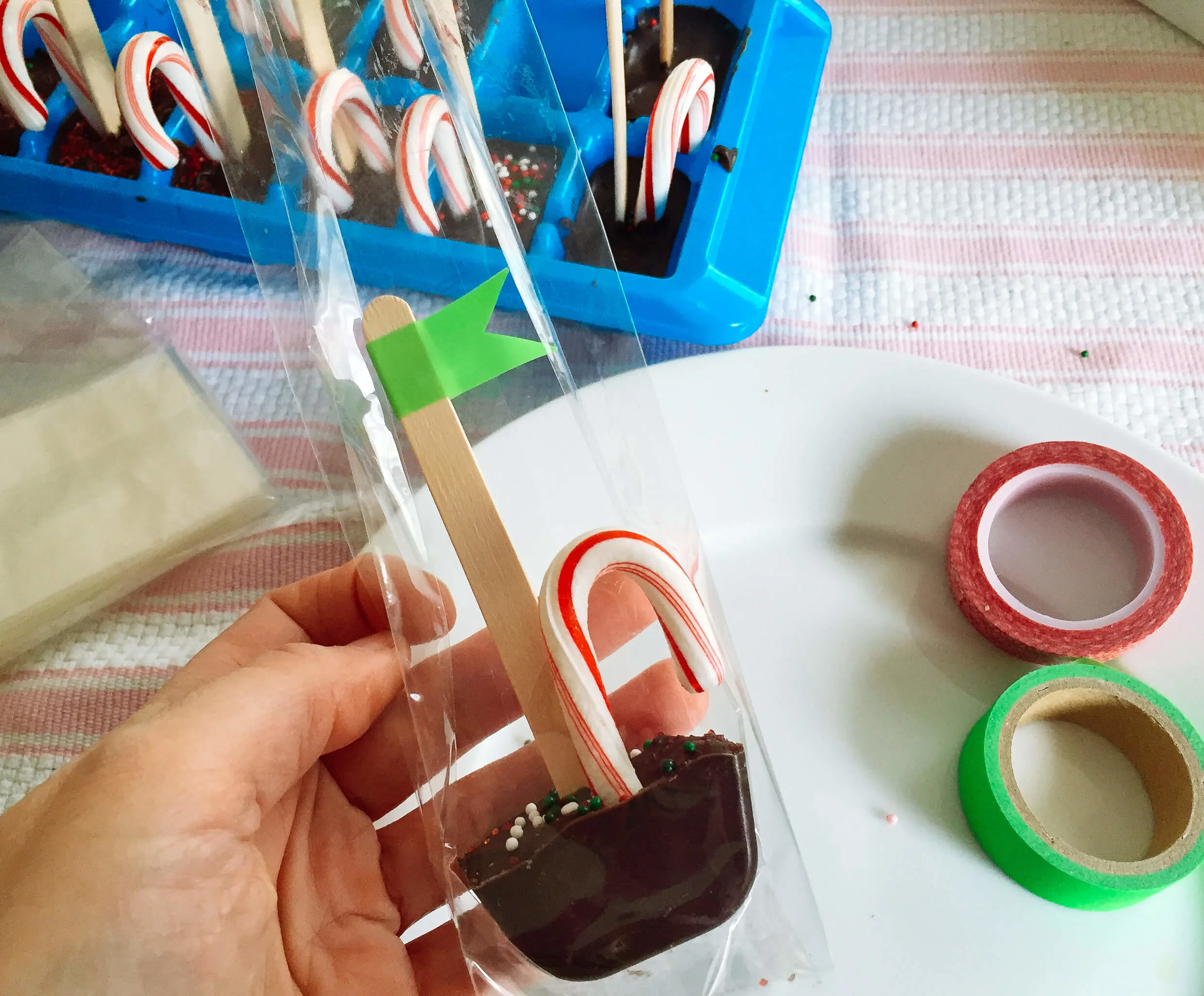 Handmade Chocolate Stir Sticks for Hot Chocolate and Coffee. Make this easy DIY Christmas gift for teachers and neighbors.