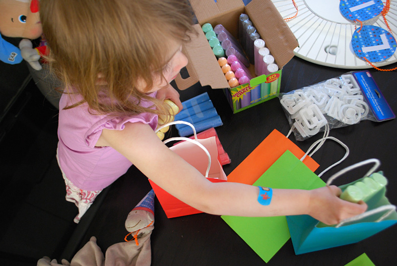 Goodie bags and favor bags idea for kids birthday