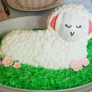 How to decorate a 3D standup Easter lamb cake