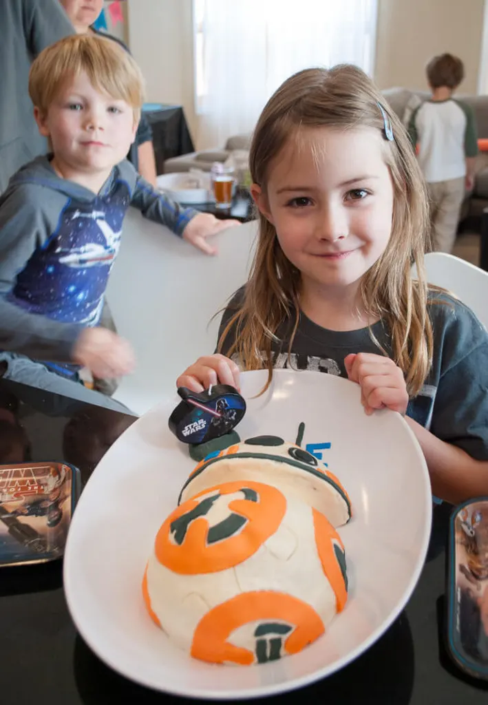 Easy 3D BB-8 Star Wars birthday cake