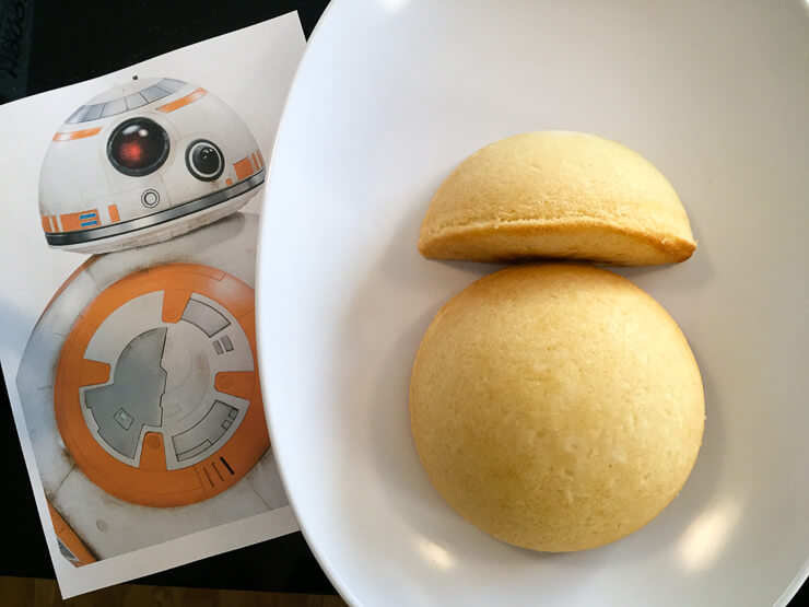 bb8 cake flat