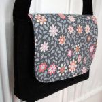 Kids messenger bag free sewing pattern and tutorial | great DIY gift for kids #sewing #pattern