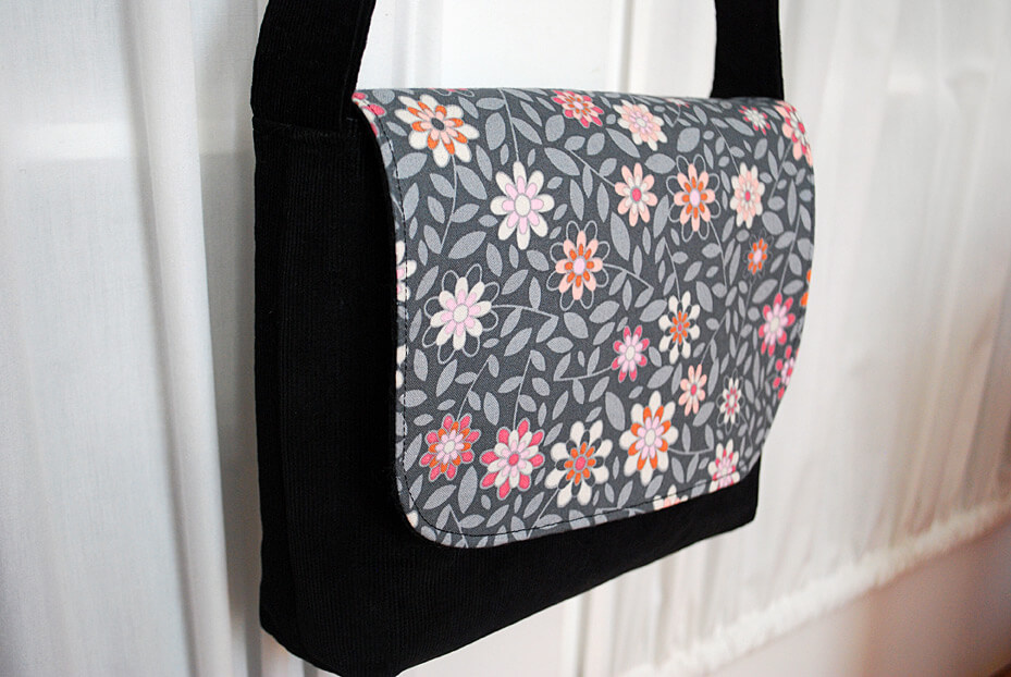 Unflappable Messenger Bag Sewing Pattern – dogundermydesk