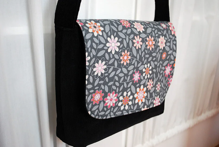 Free Kid-Sized Messenger Bag Sewing Pattern and Tutorial