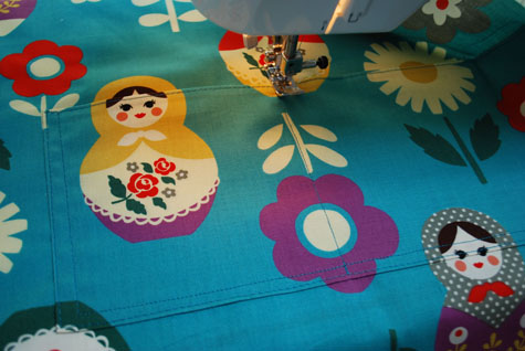 Kid's Travel Toy Blanket with Velcro Loops and Ribbon Tags free DIY tutorial and pattern