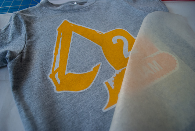 How to make a DIY personalized excavator digger iron-on t-shirt for a #construction birthday party. Just type to personalize, print, iron on, and wear!