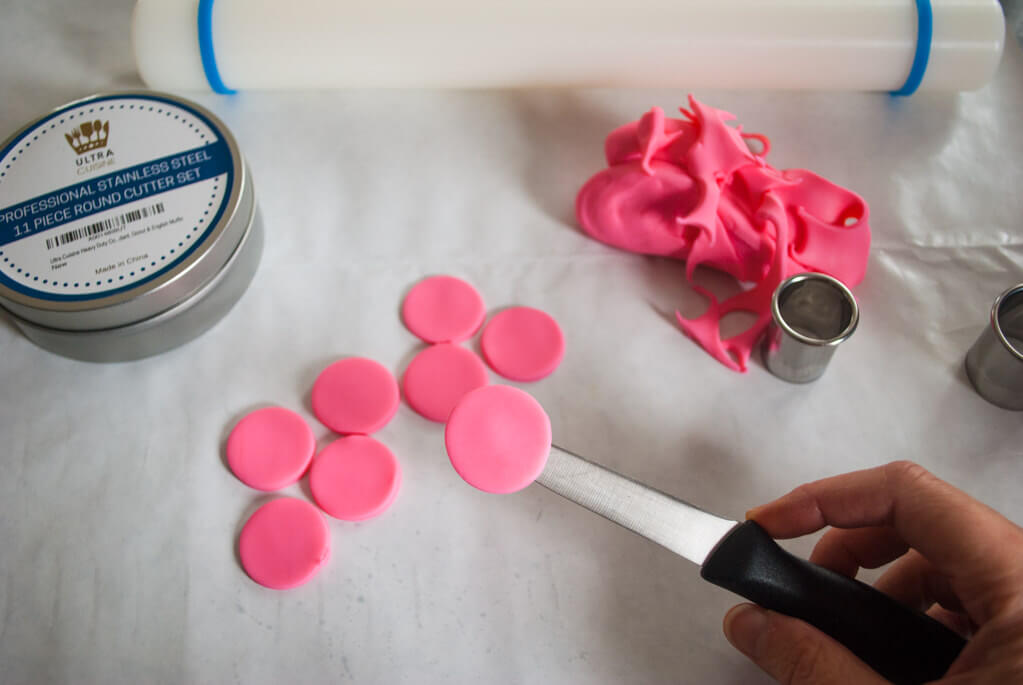 How to make fondant scales for a mermaid cake