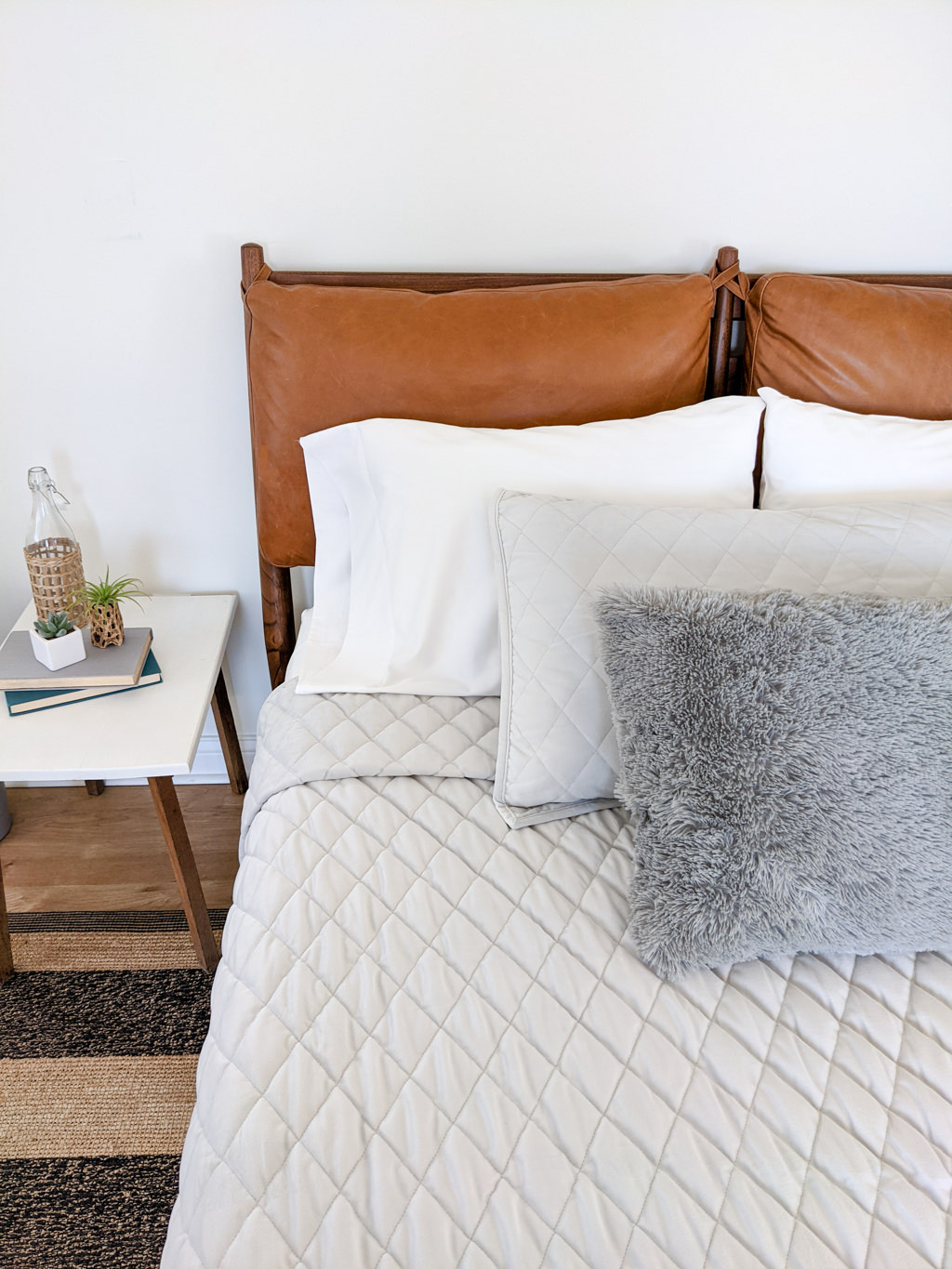 Diamond velvet comforter in gray for a mid-century modern bedroom style