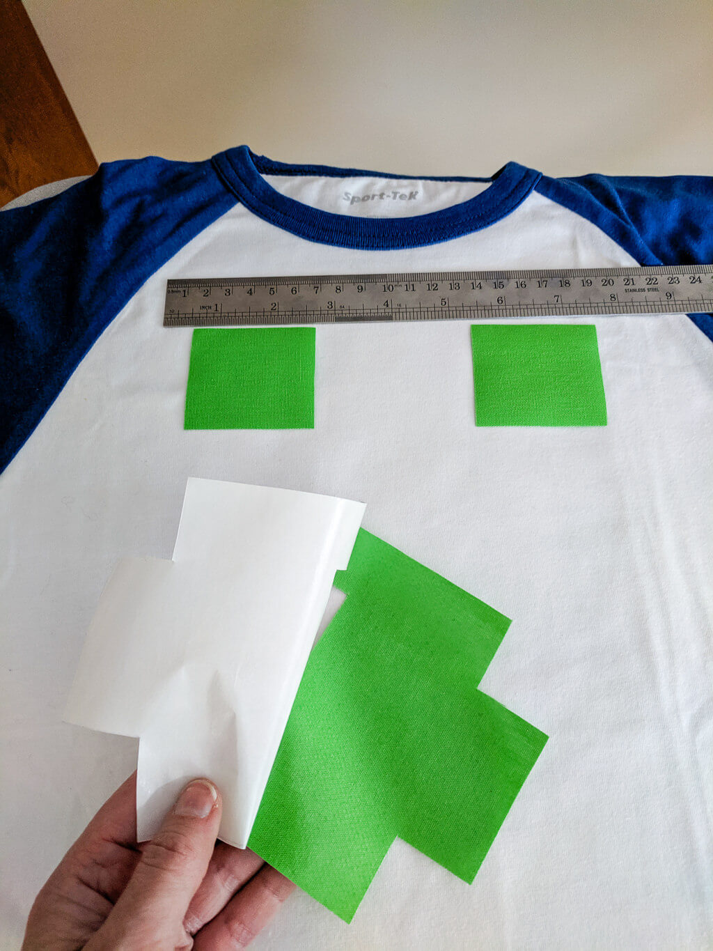Making an easy Minecraft creeper t-shirt