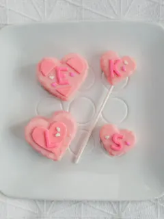 DIY mini heart cakes and heart cake pops with monogram