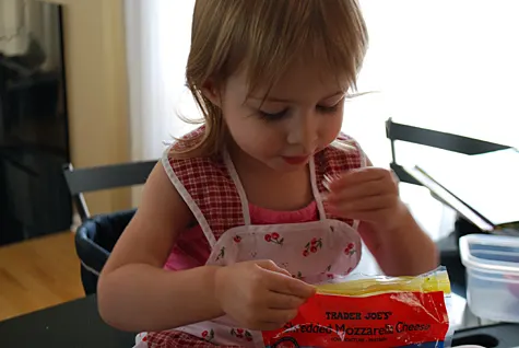 Oatmeal container straw game: fun DIY toddler indoor activity - Merriment  Design