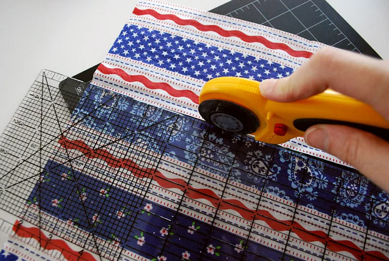 Mod Podge Sparkler Safety Caddy for the Fourth of July