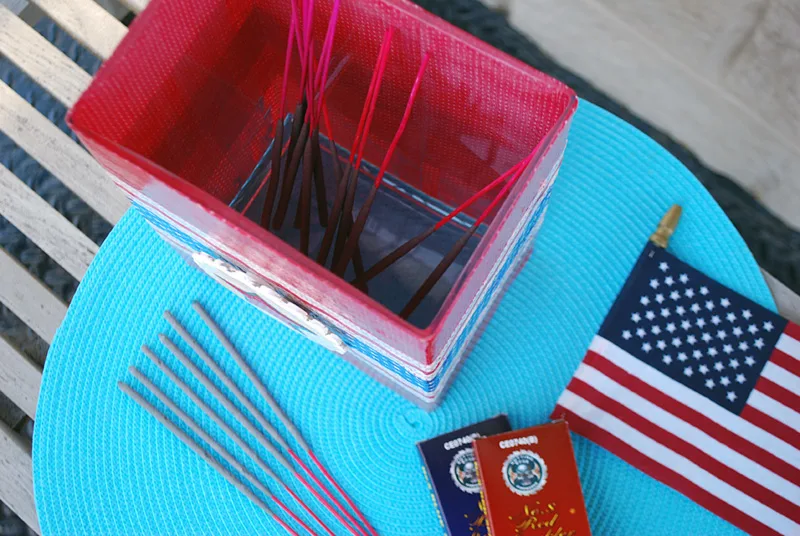 Mod Podge Sparkler Safety Caddy for the Fourth of July