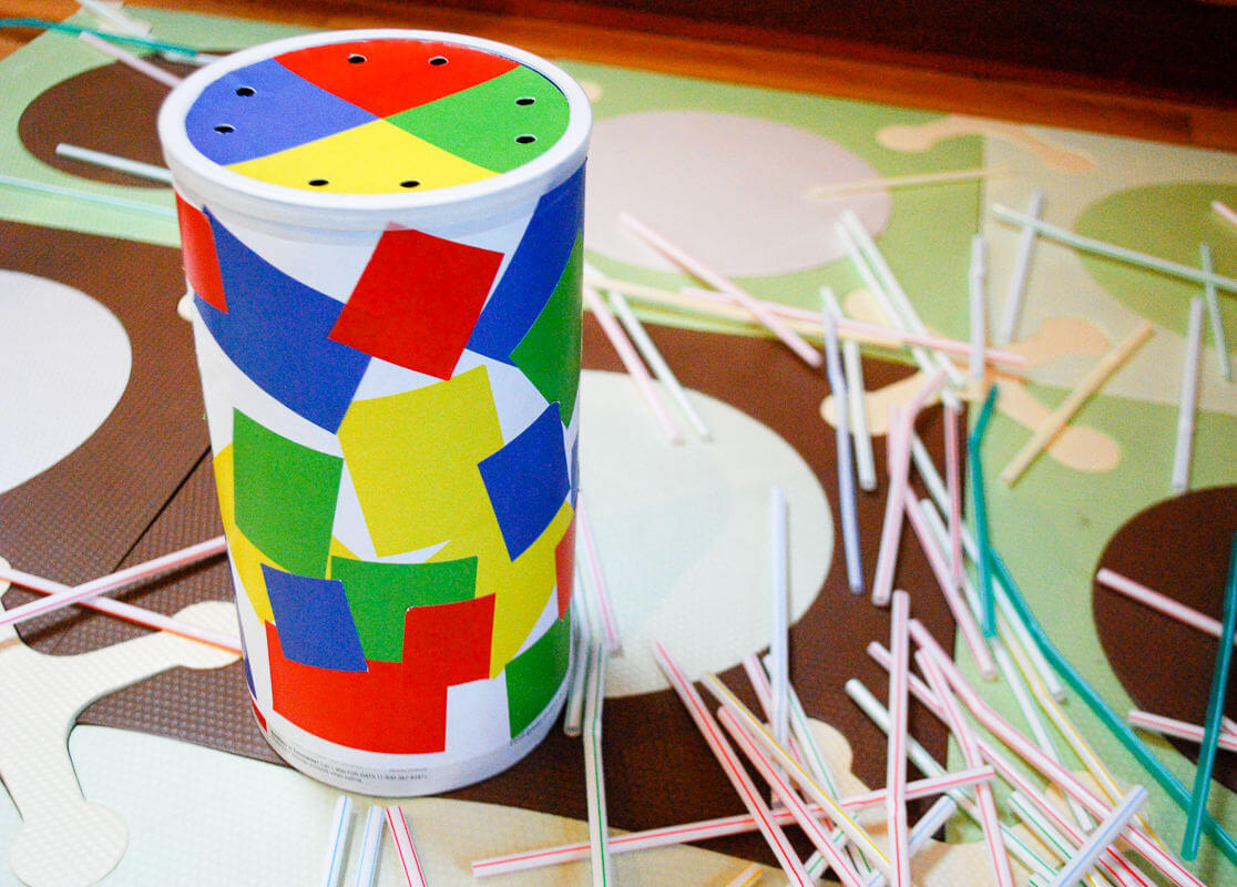 How to make an oatmeal container straw game for babies and toddlers