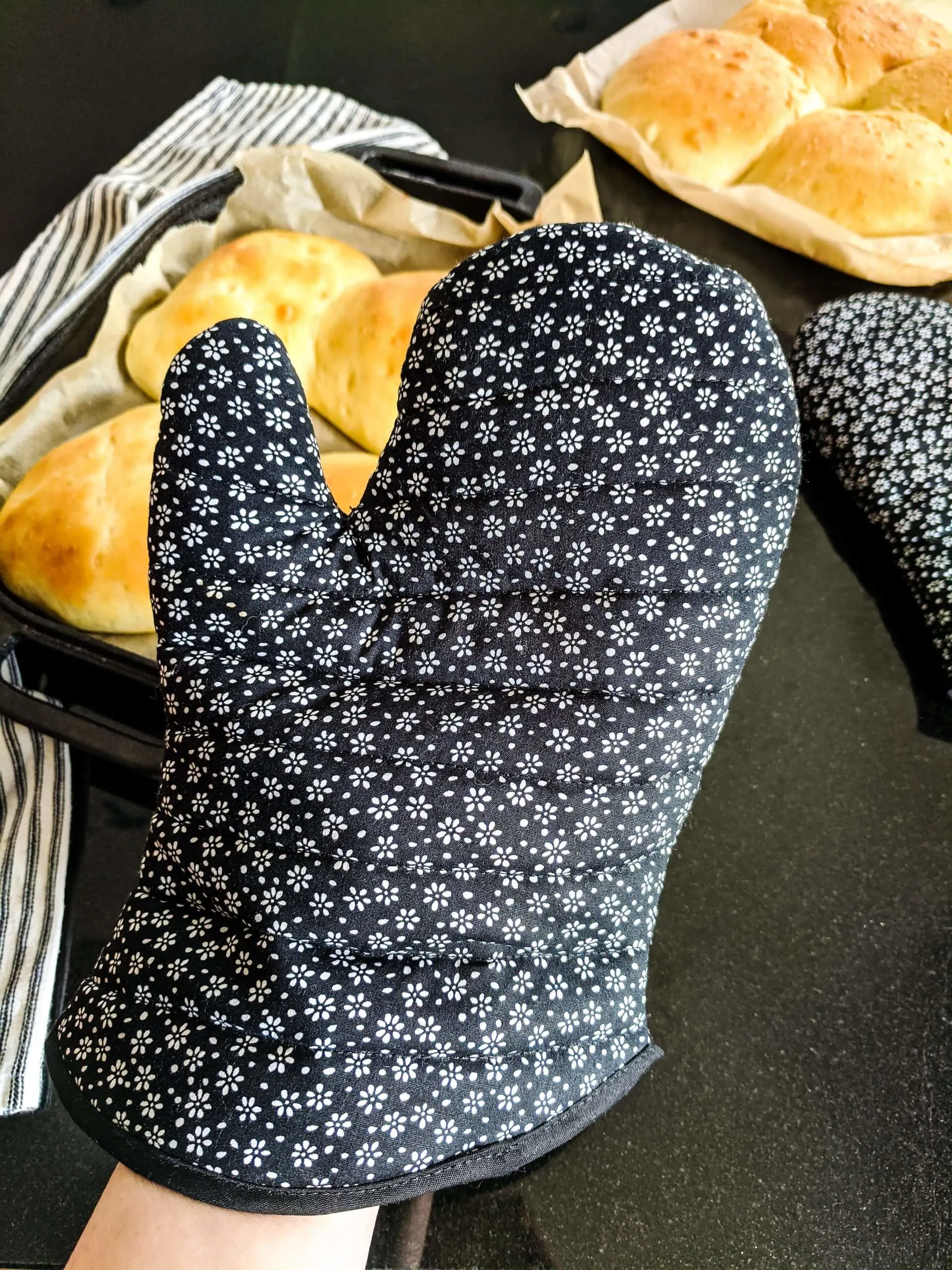 DIY oven mitt sewing pattern