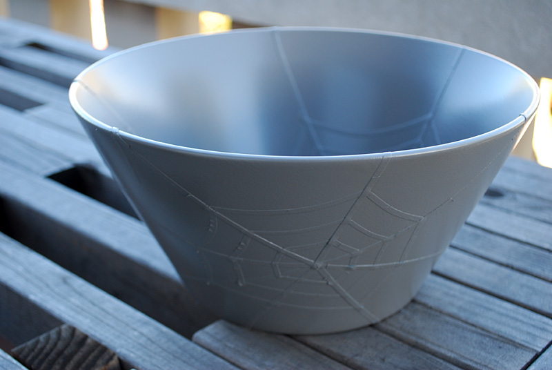 Painted Spiderweb Halloween Trick-Or-Treat Candy Bowl free project tutorial