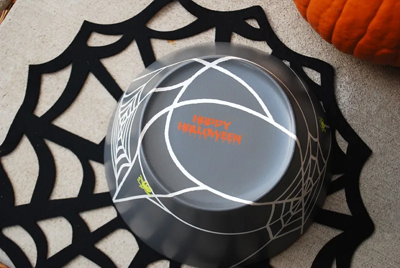 Painted Spiderweb Halloween Trick-Or-Treat Candy Bowl free project tutorial