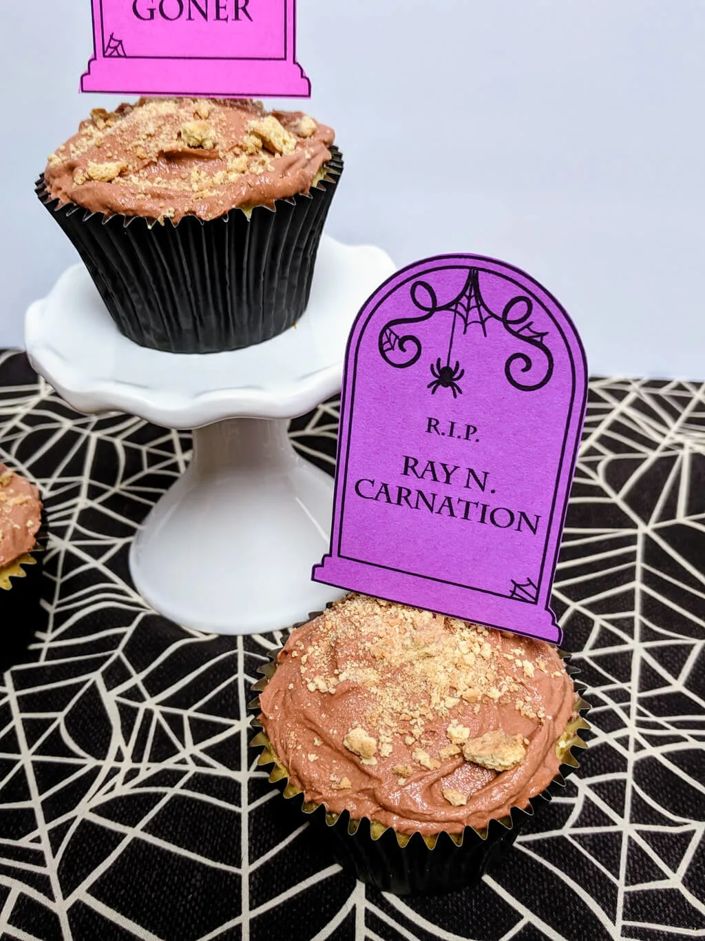 Easy Halloween cupcakes for kids with funny tombstone sayings