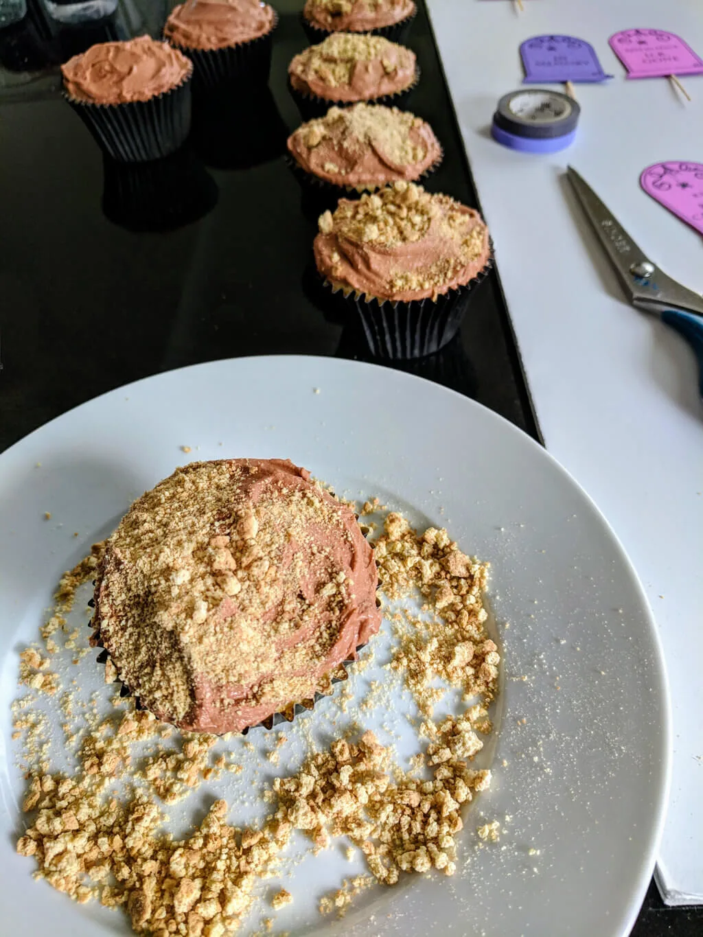 Graham cracker crumbs for cupcake dirt