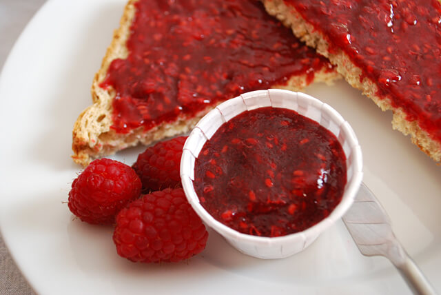 Raspberry freezer jam recipe - no canning needed