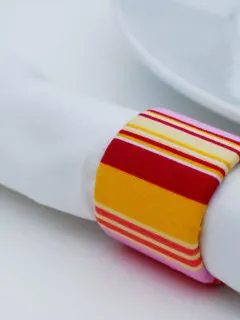 How to make fabric napkin rings from recycled plastic wrap cardboard tubes