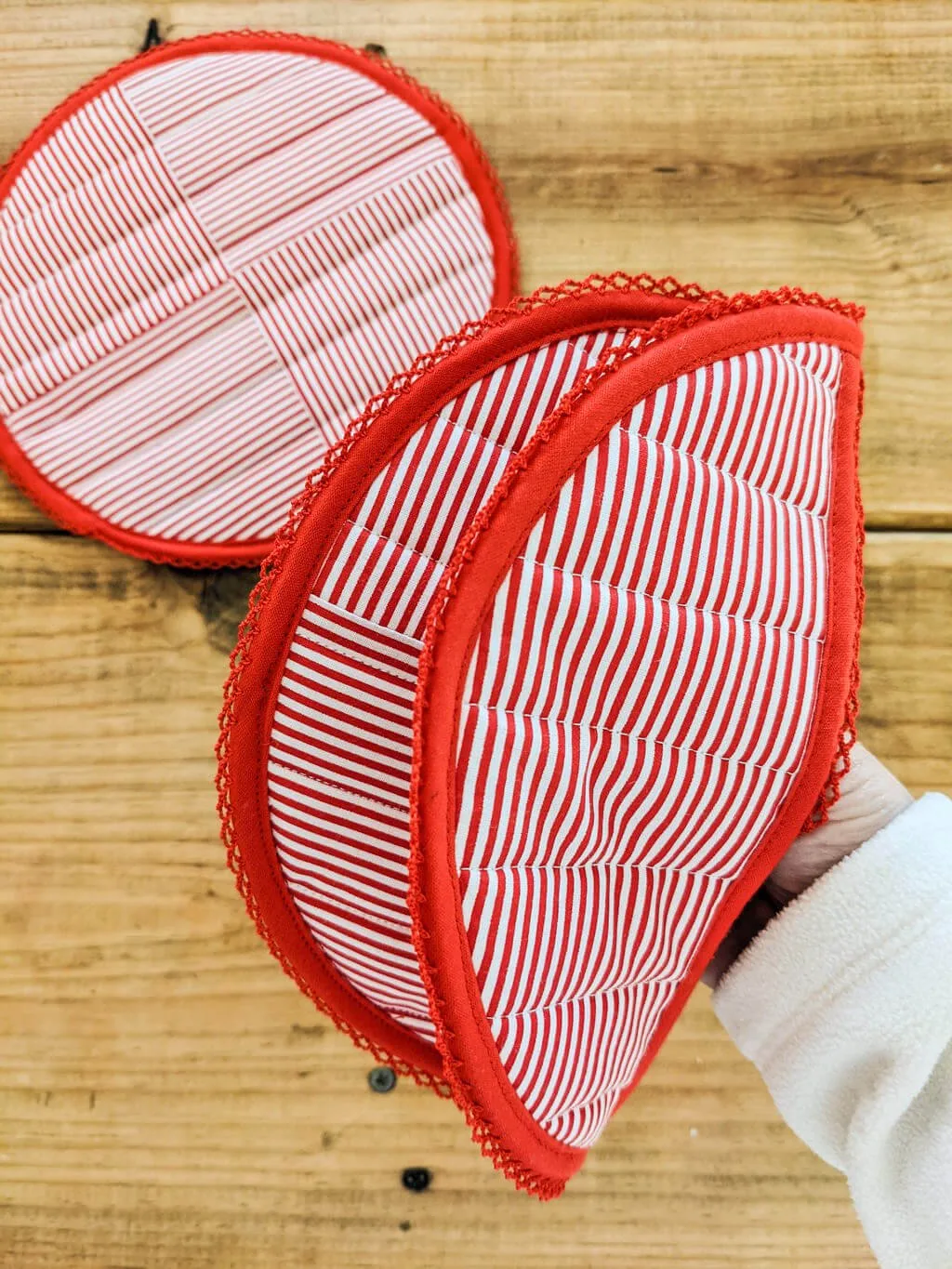 DIY round potholders folded in half ike a taco