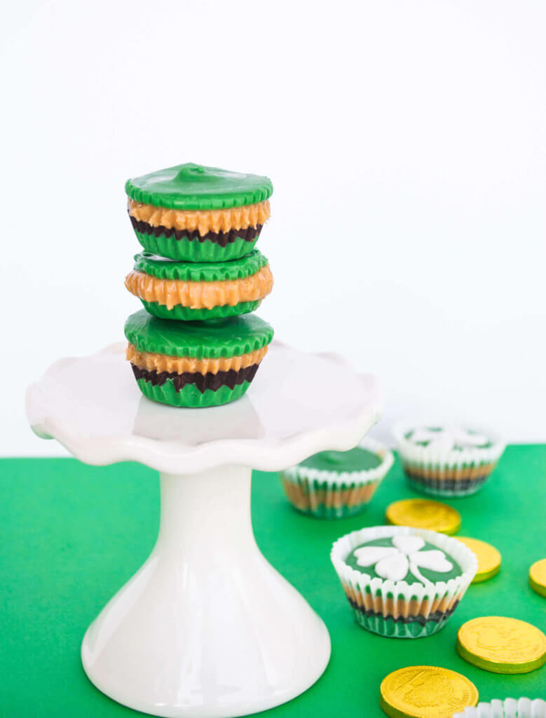 St. Patrick's Day Chocolate Peanut Butter Cups Recipe. Make these lucky green chocolate peanut butter cups for your little leprechauns - it only takes 5 ingredients and 30 minutes plus fridge cooling time.