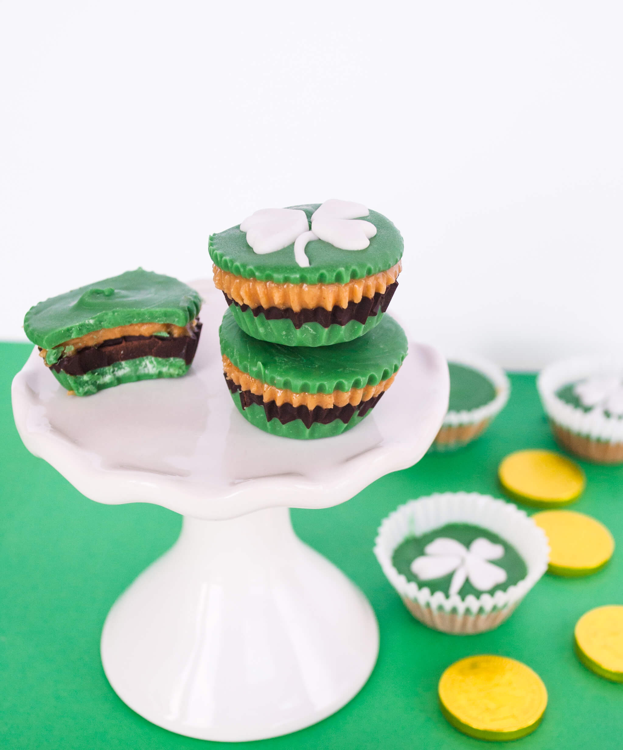 St. Patrick's Day Chocolate Peanut Butter Cups Recipe. Make these lucky green chocolate peanut butter cups for your little leprechauns - it only takes 5 ingredients and 30 minutes plus fridge cooling time.