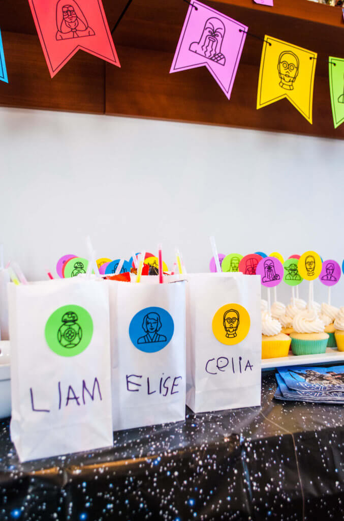 Star Wars DIY favor bags with the help of my 6-year-old birthday girl