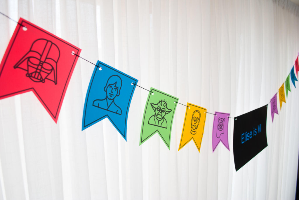 Star Wars Printable DIY Birthday Banner Bunting - in Lightsaber colors! How cute is this for a Star Wars birthday party?