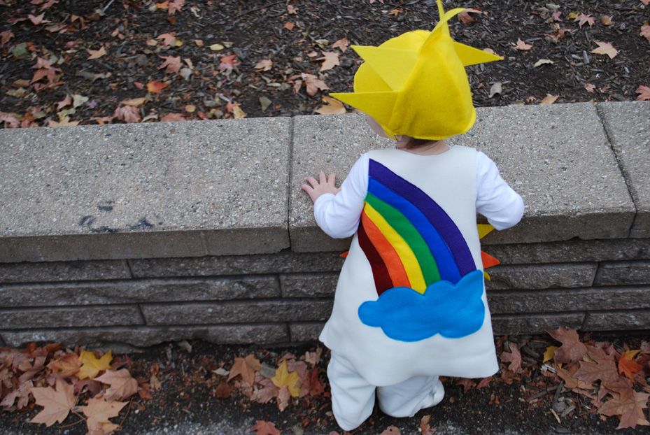 Easy DIY Halloween Costume for Toddlers and Kids: Sunshine and Rainbows by @merrimentdesign