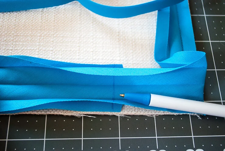 Joining ends of bias tape
