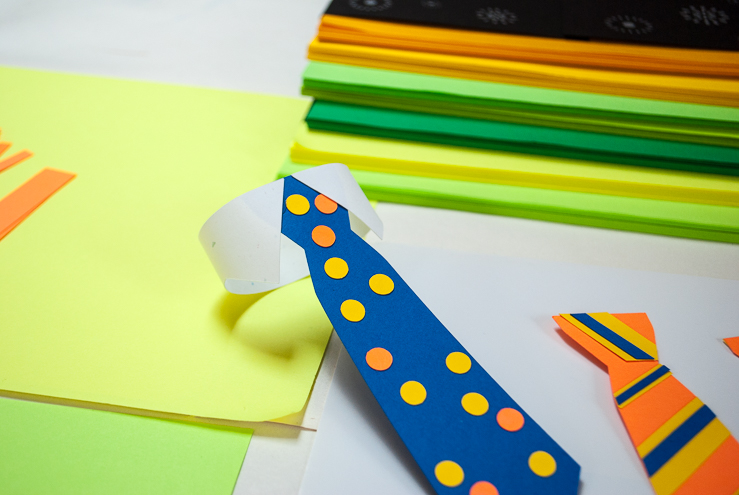 DIY Tie Napkin Rings and Tie Bunting Decorations Kid's Activity for Father's Day #colorize