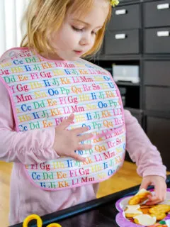 DIY large baby bib free sewing pattern for toddlers