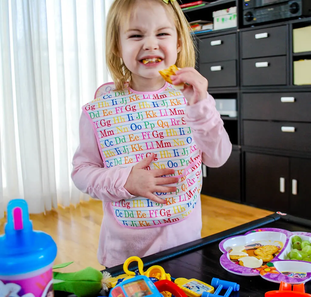 DIY large baby bib free sewing pattern for toddlers