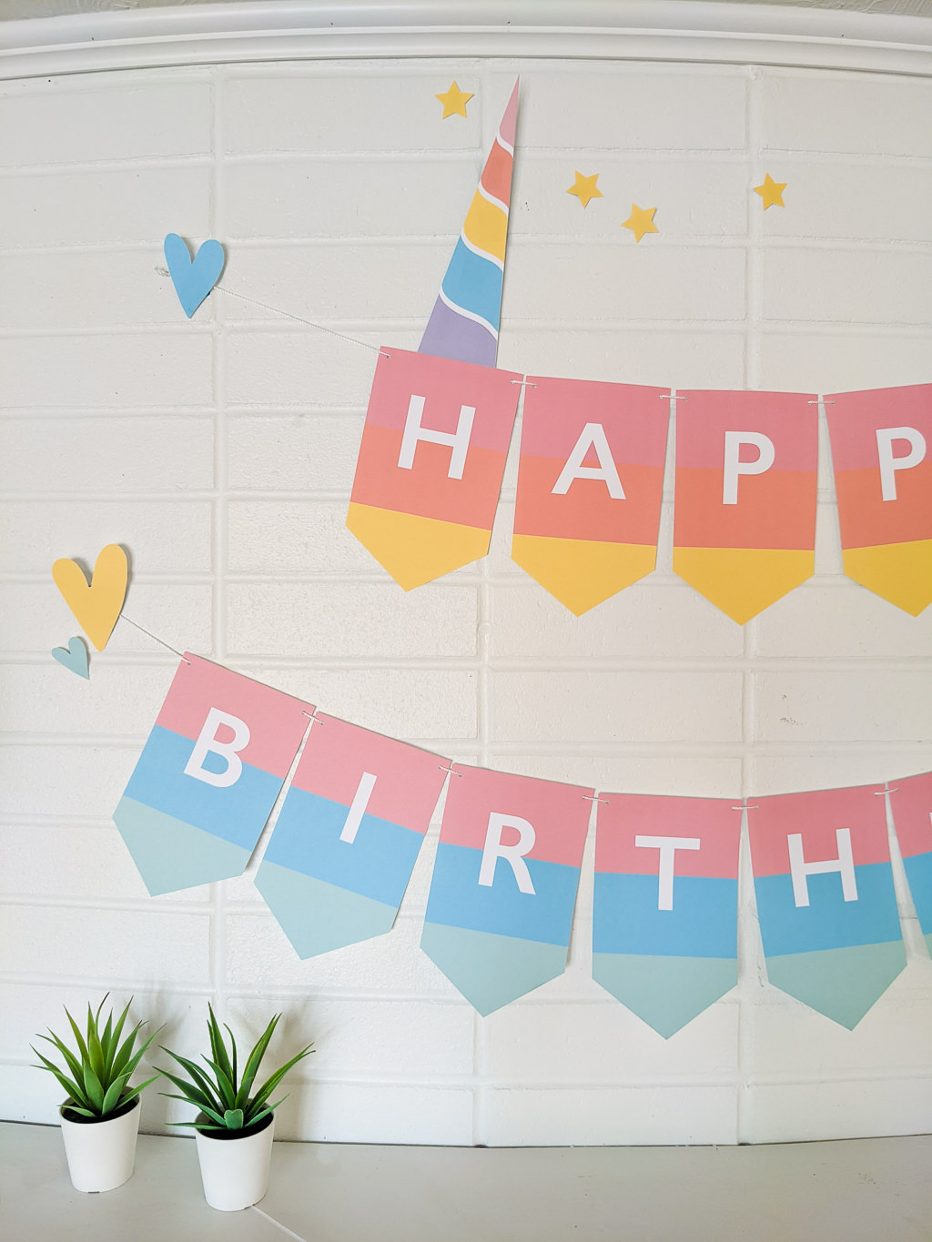 Free printable rainbow unicorn happy birthday party banner letters