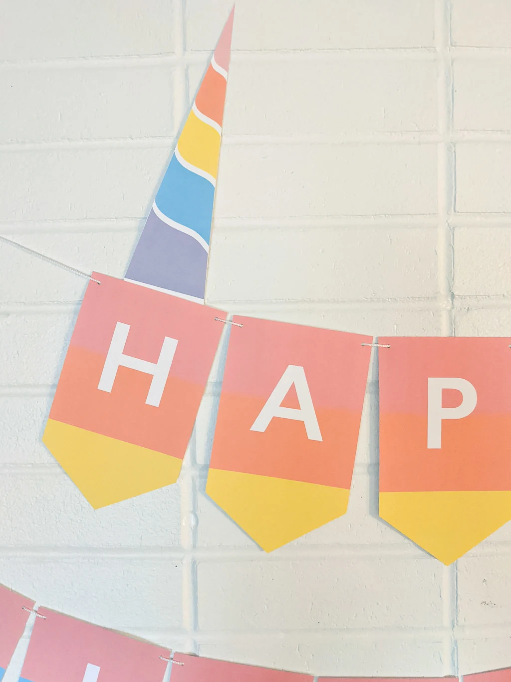 Rainbow unicorn happy birthday banner free printable letters