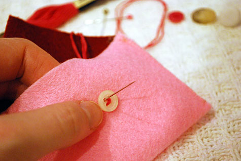 Valentine's Day Felt Heart Pocket Bracelet and Mini Purse for Kids by Kathy Beymer at MerrimentDesign.com